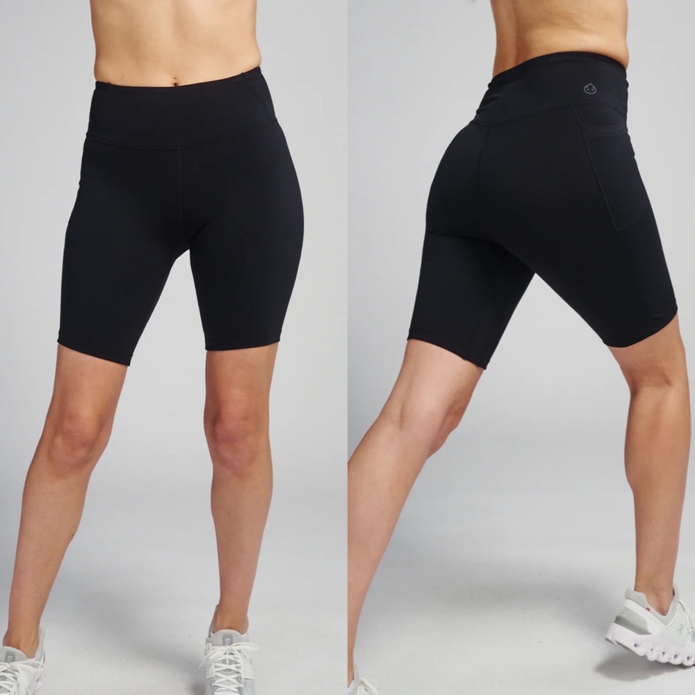 Tasc peformance women’s pocketed bike shorts athletic size s small
